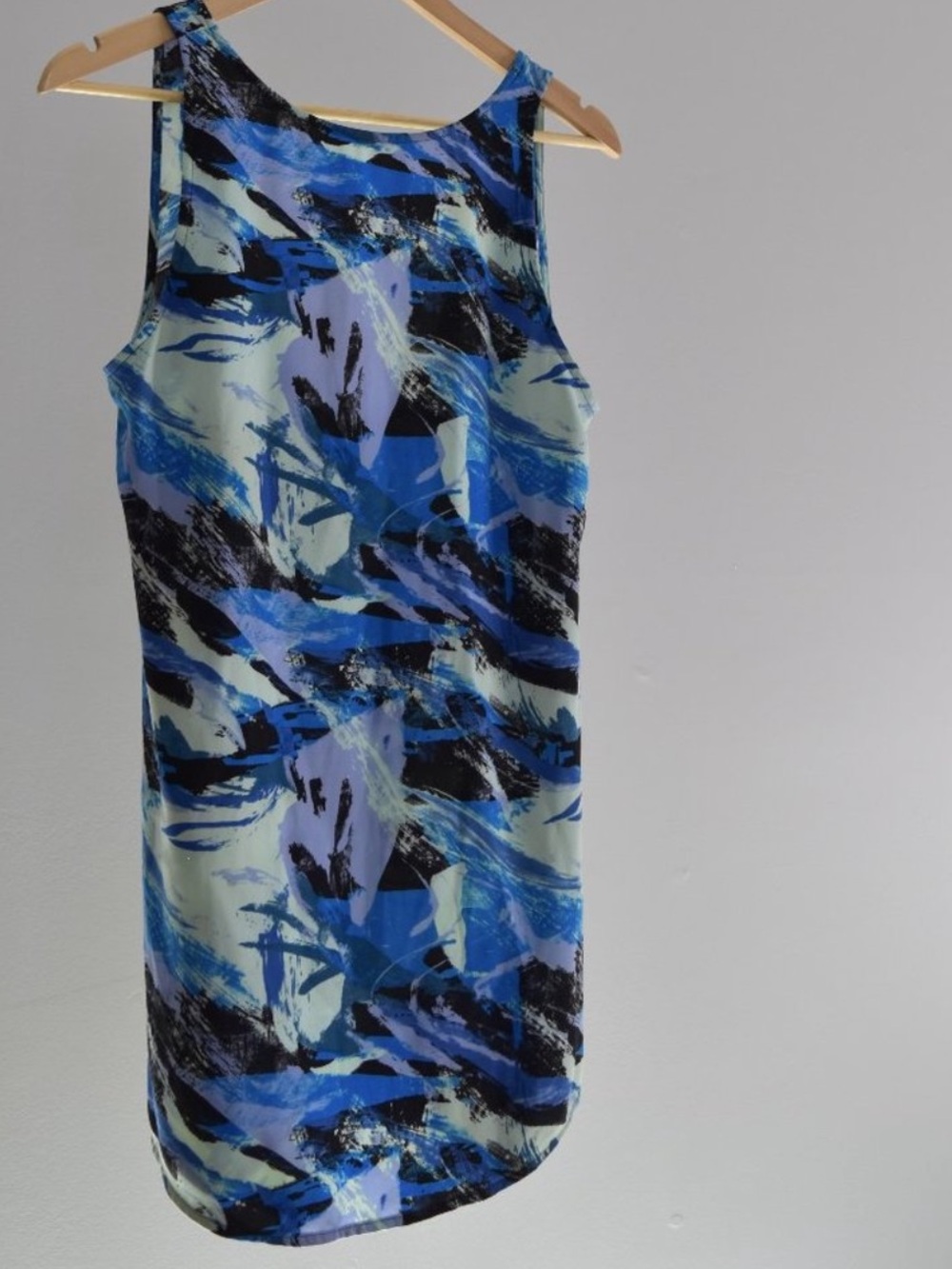 Abstract Print Shift Dress - Picture 2 of 10